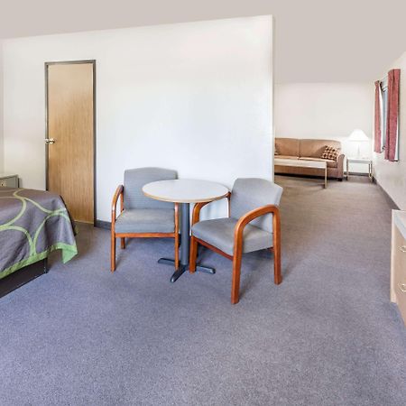 Hotel Super 8 By Wyndham Bend Zewnętrze zdjęcie