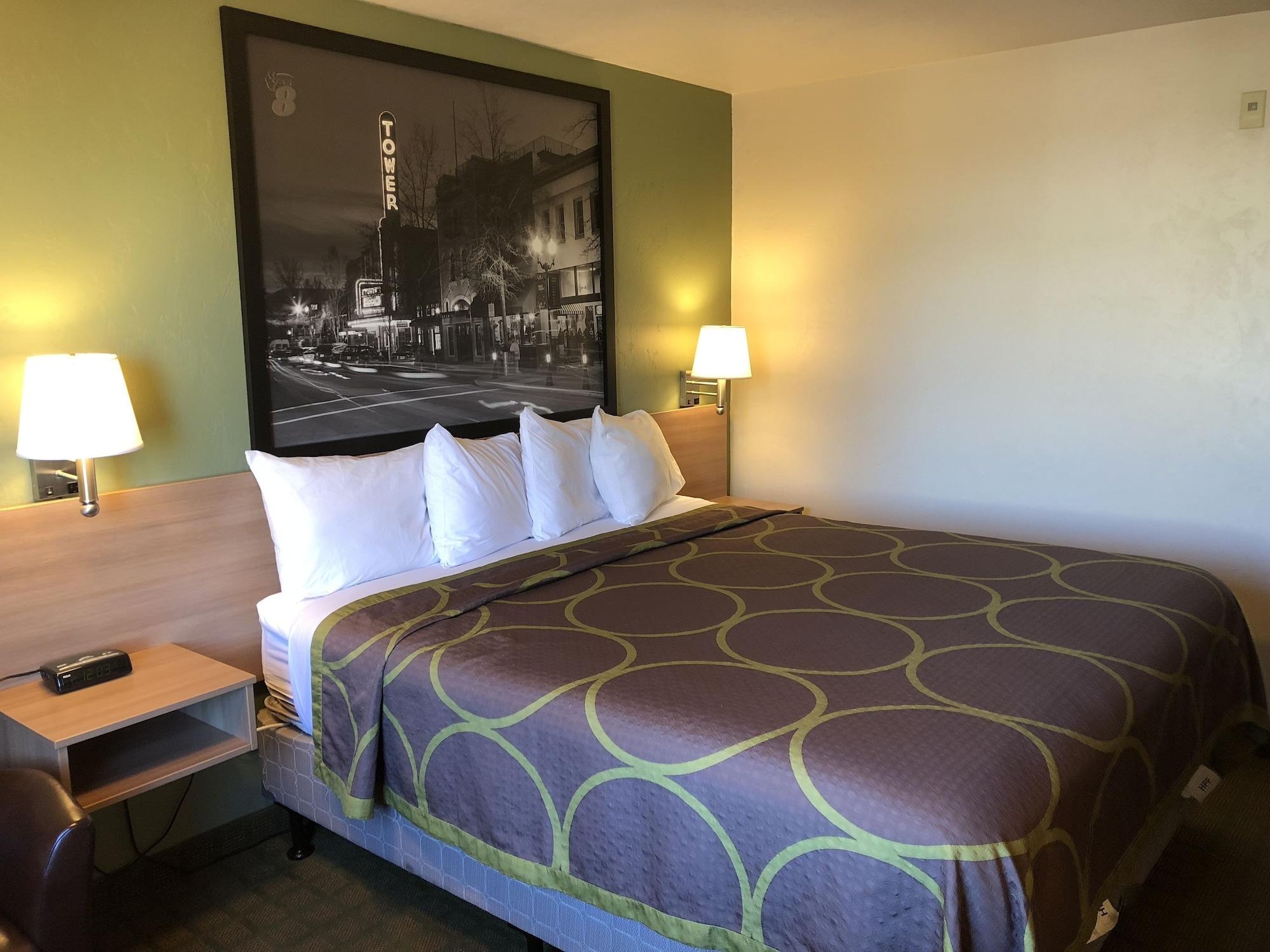Hotel Super 8 By Wyndham Bend Zewnętrze zdjęcie