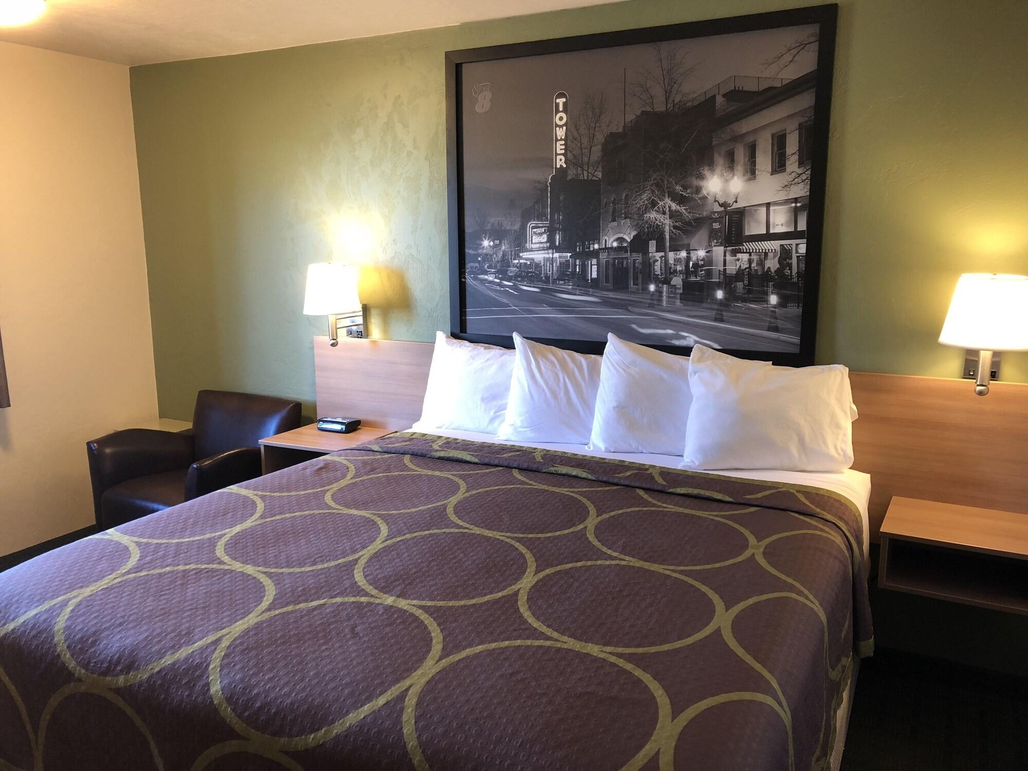 Hotel Super 8 By Wyndham Bend Zewnętrze zdjęcie