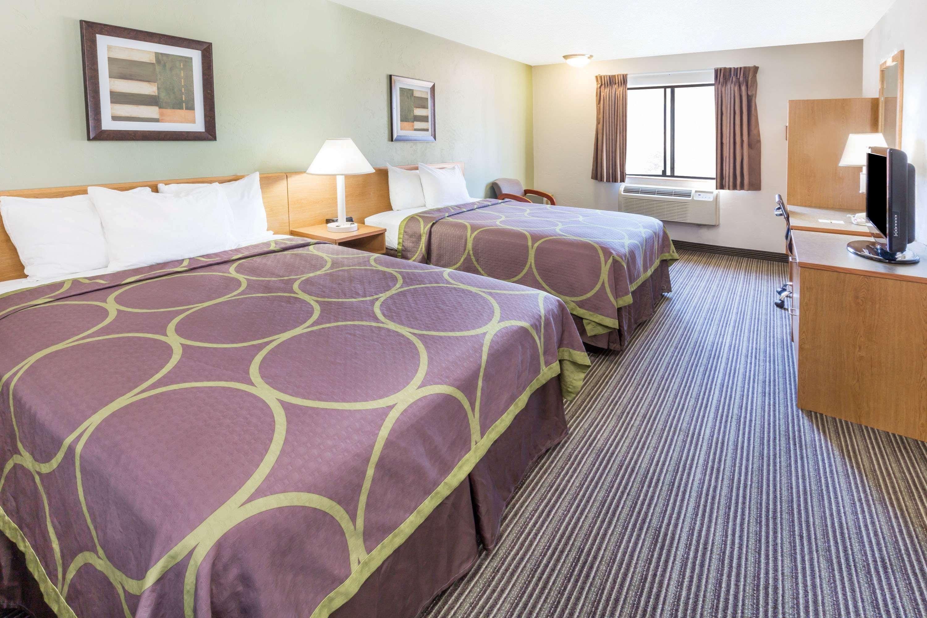 Hotel Super 8 By Wyndham Bend Zewnętrze zdjęcie