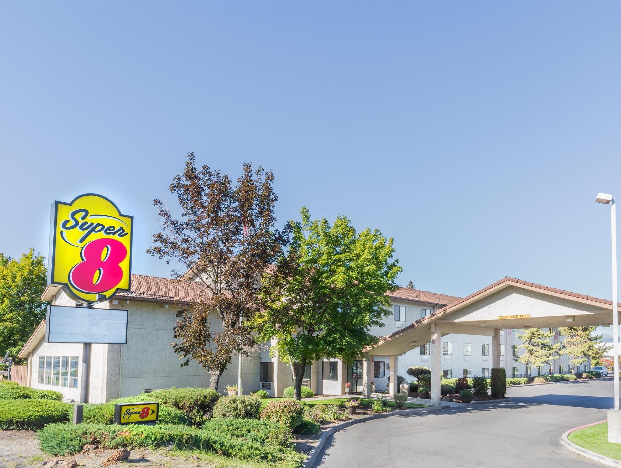 Hotel Super 8 By Wyndham Bend Zewnętrze zdjęcie