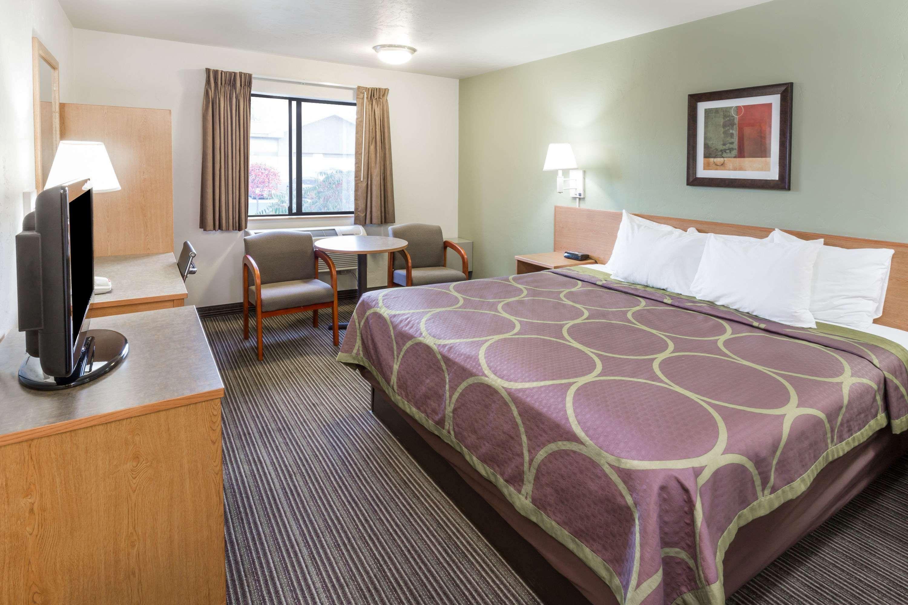 Hotel Super 8 By Wyndham Bend Zewnętrze zdjęcie